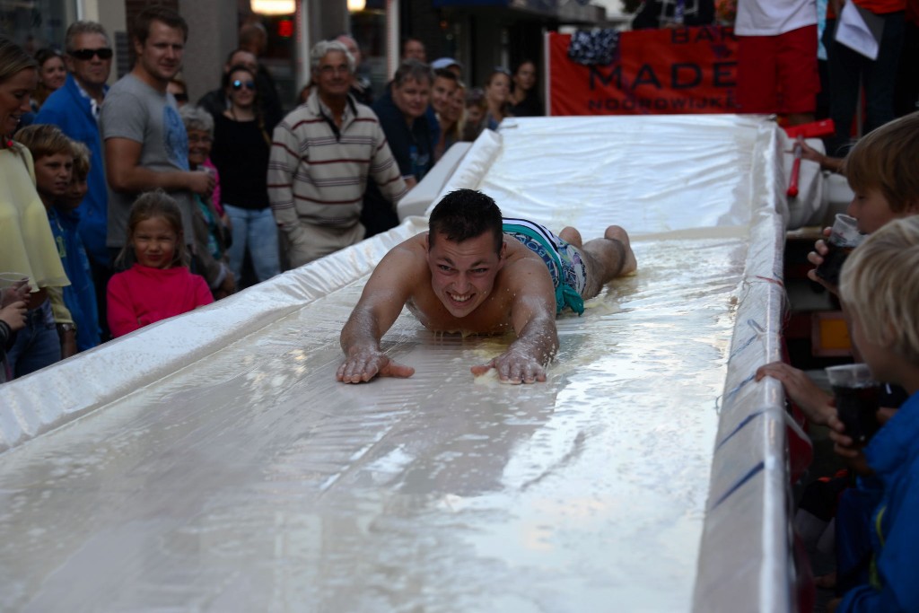 ../Images/Donderdag kermis 252.jpg